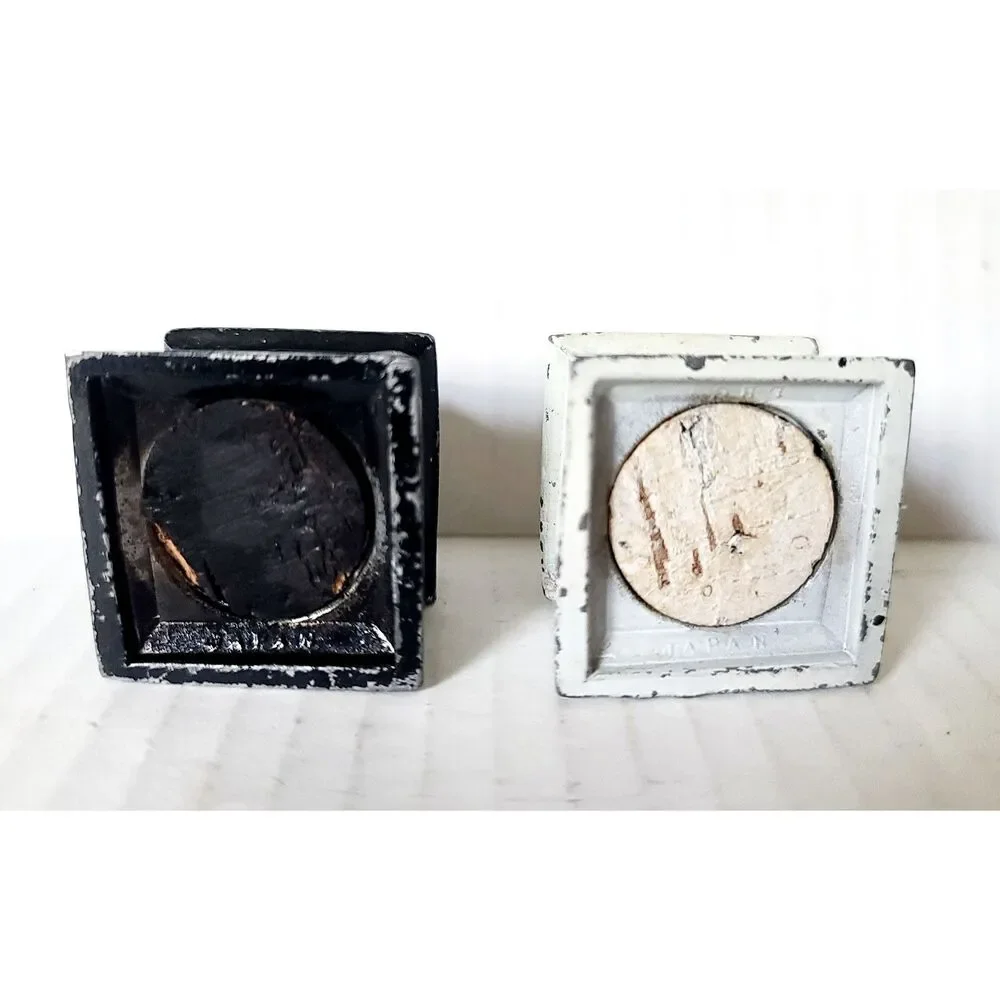 Cast Iron Coffee Grinder Salt and Pepper Shakers Black & White 1950's Metal‎
